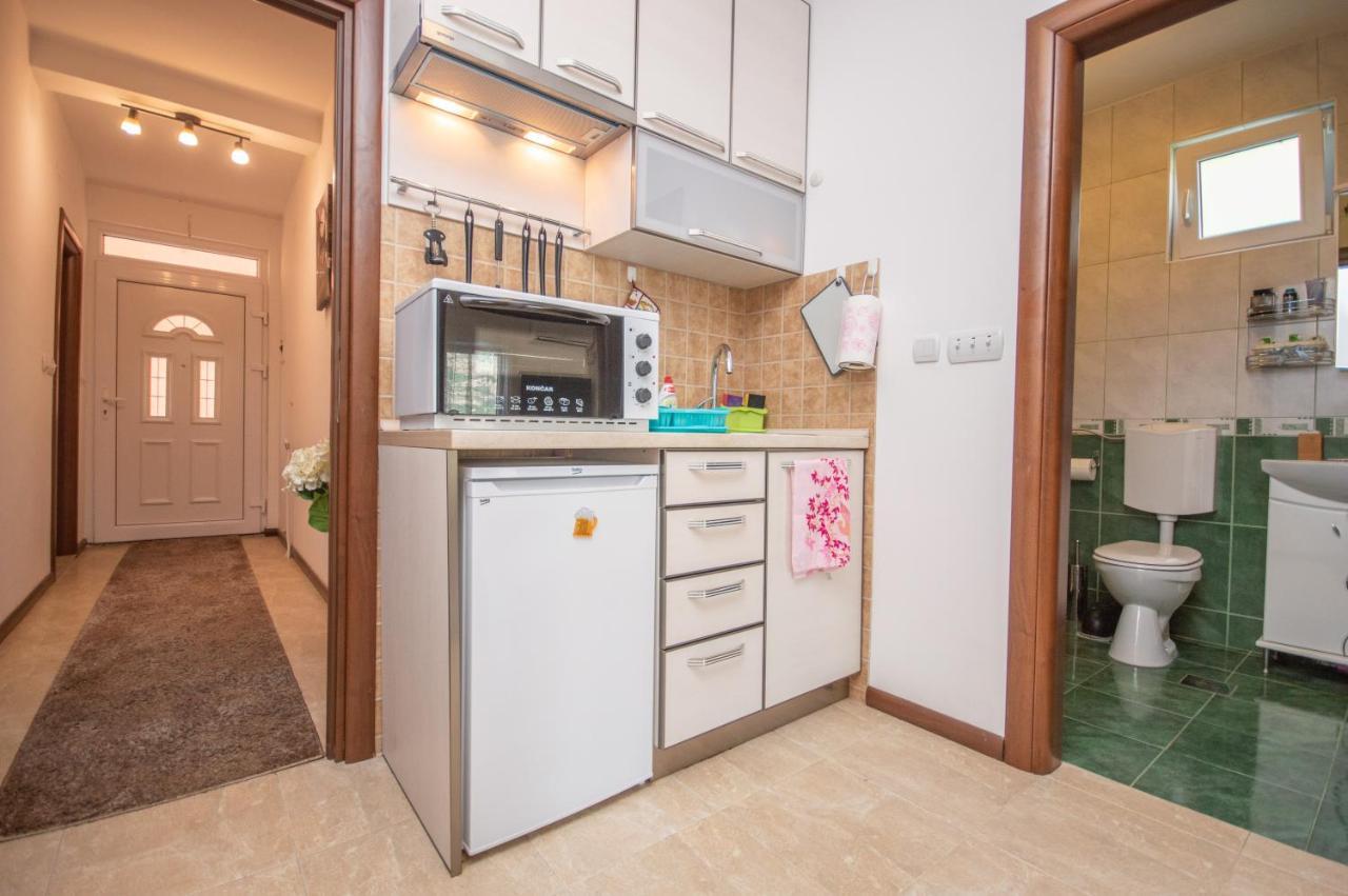 Apartmani Mrsic Risan Exteriér fotografie